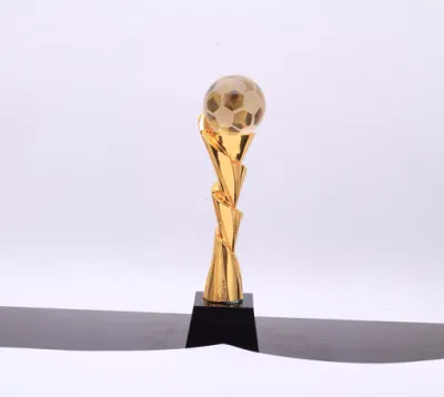 カスタム スポーツ フットボール ゲーム樹脂トロフィー賞クリスタル サッカー ボール